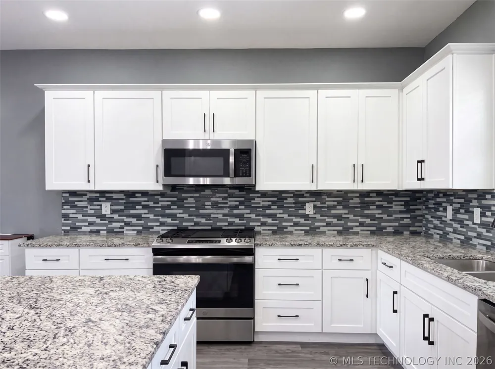 1950 E 474 STREET Pryor, OK 74361