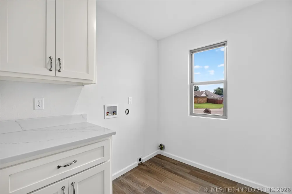 400 W 54th Street Sand Springs, OK 74063