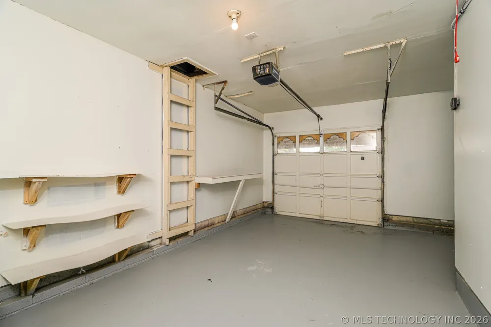 44 S 200th East Avenue Tulsa, OK 74108