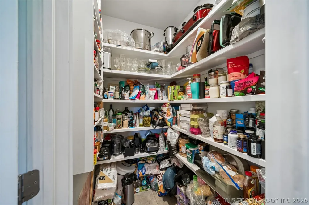 8116 Gary Drive Tulsa, OK 74131