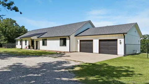 8116 Gary Drive