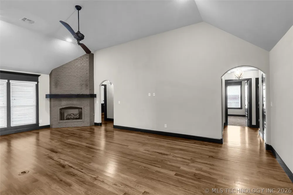 3915 S 15th Place Broken Arrow, OK 74011