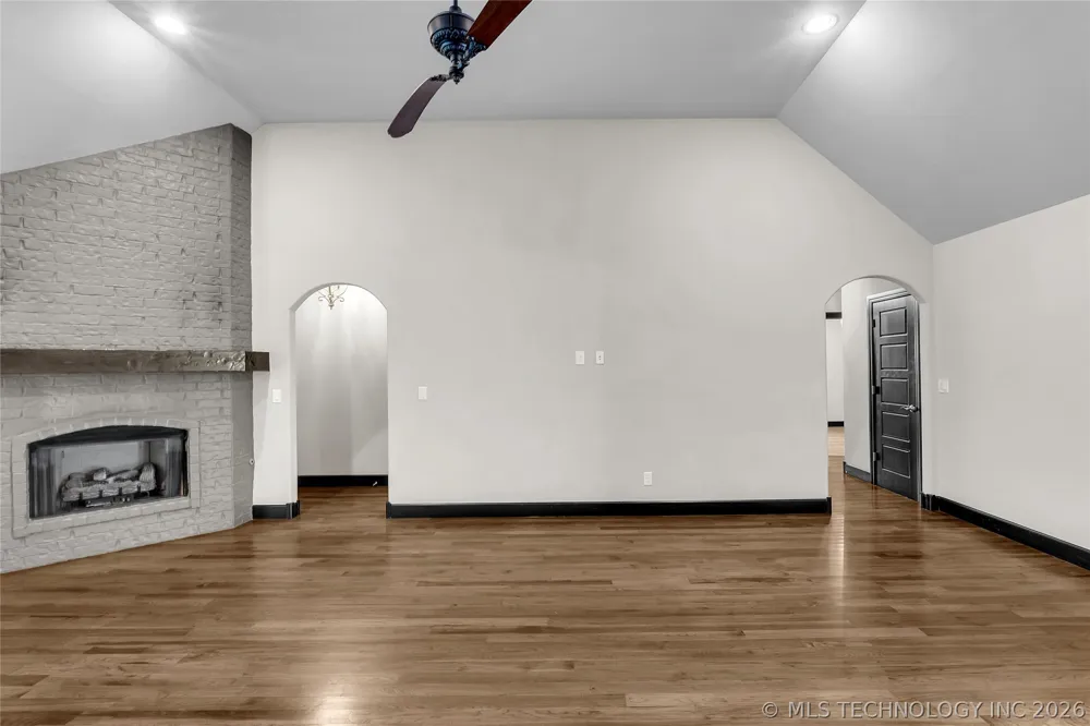 3915 S 15th Place Broken Arrow, OK 74011