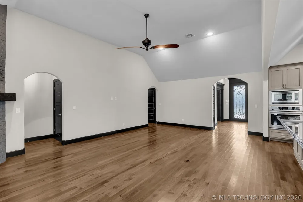 3915 S 15th Place Broken Arrow, OK 74011