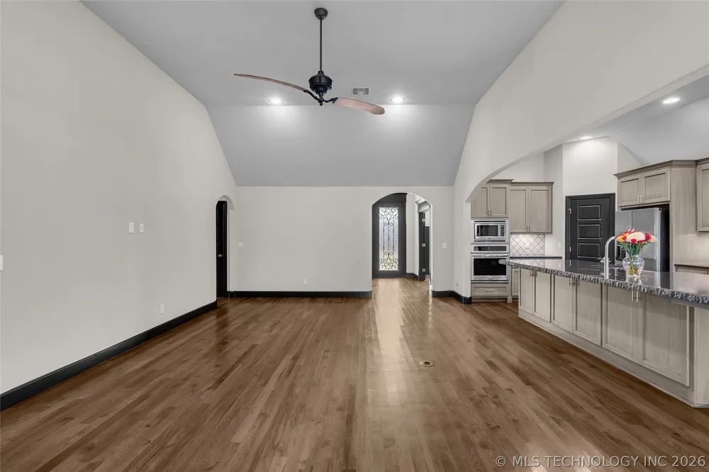 3915 S 15th Place Broken Arrow, OK 74011