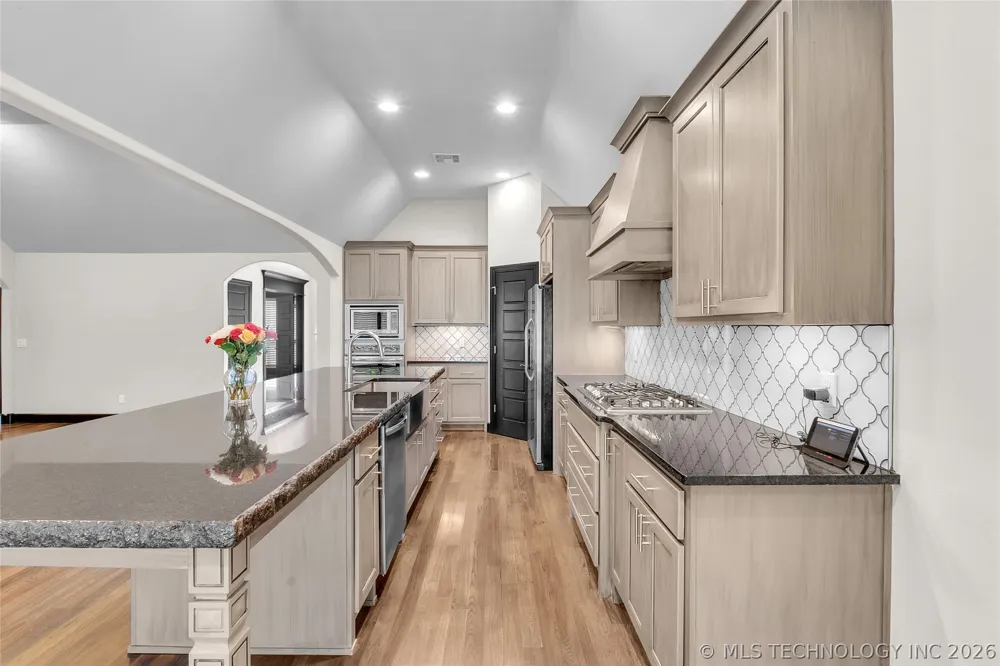 3915 S 15th Place Broken Arrow, OK 74011