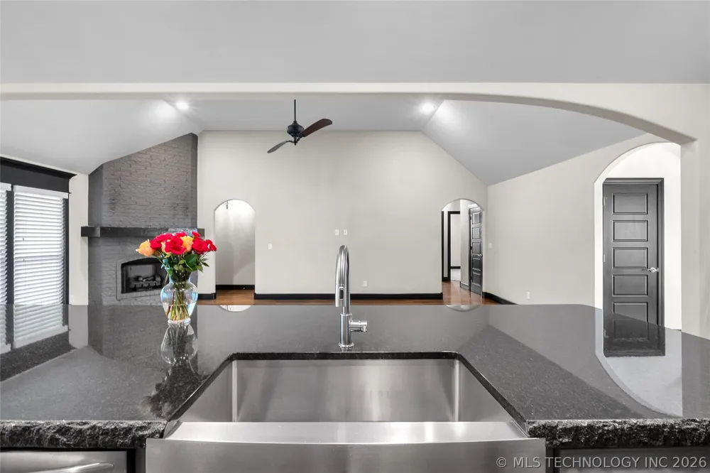 3915 S 15th Place Broken Arrow, OK 74011