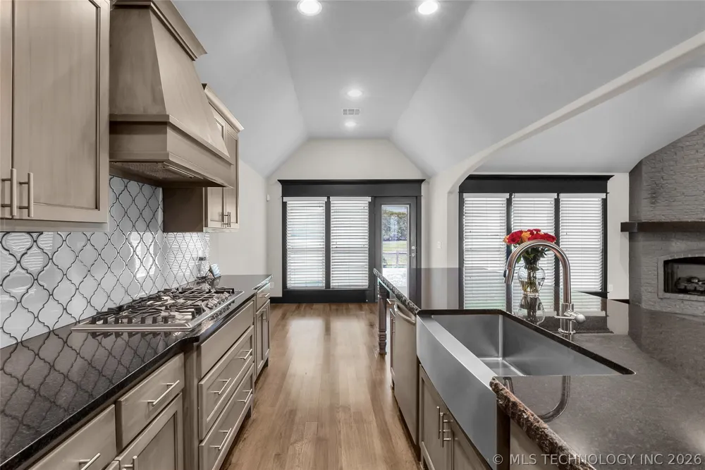 3915 S 15th Place Broken Arrow, OK 74011