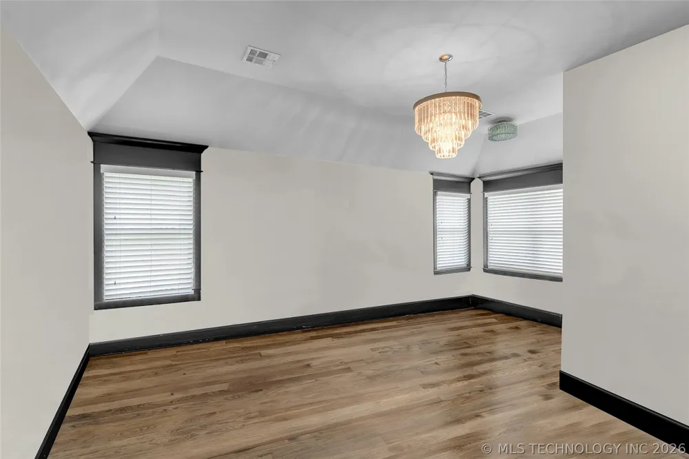 3915 S 15th Place Broken Arrow, OK 74011