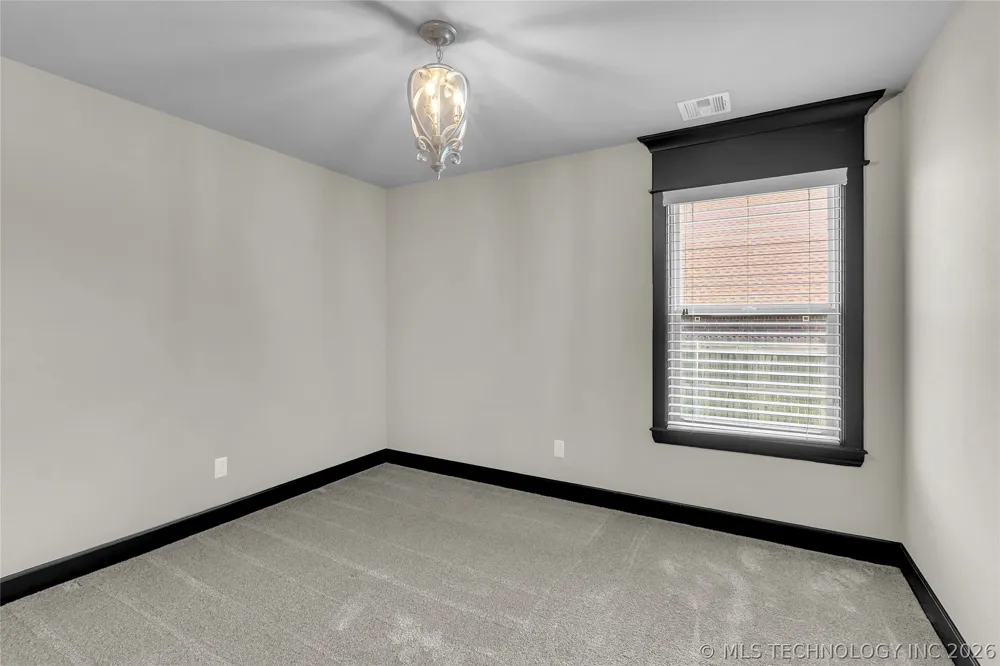 3915 S 15th Place Broken Arrow, OK 74011