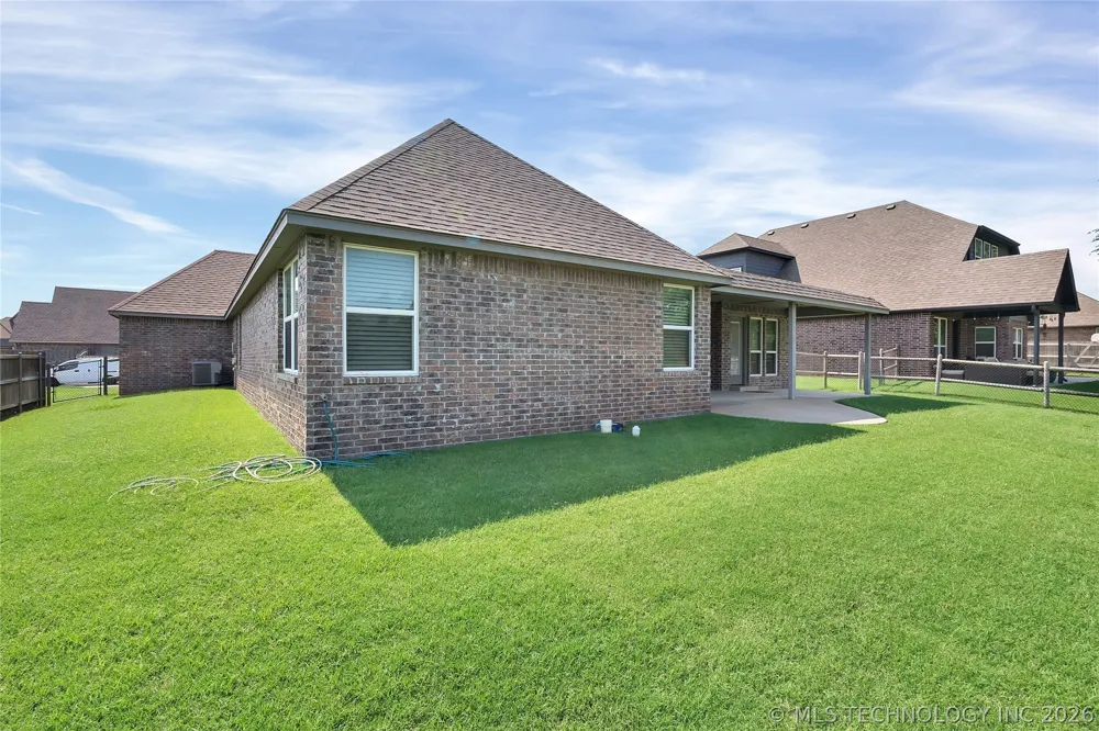 3915 S 15th Place Broken Arrow, OK 74011