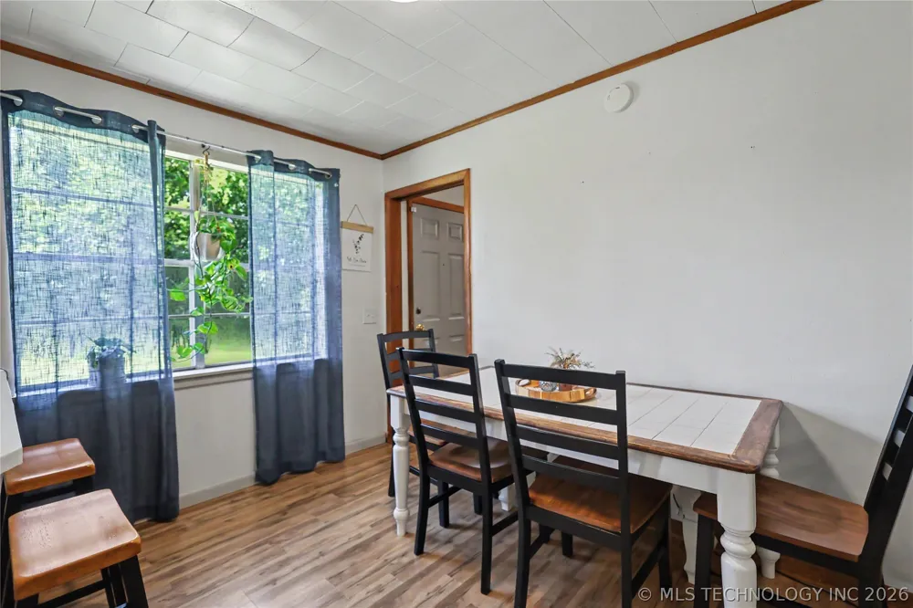 21195 E 760 ROAD Tahlequah, OK 74464