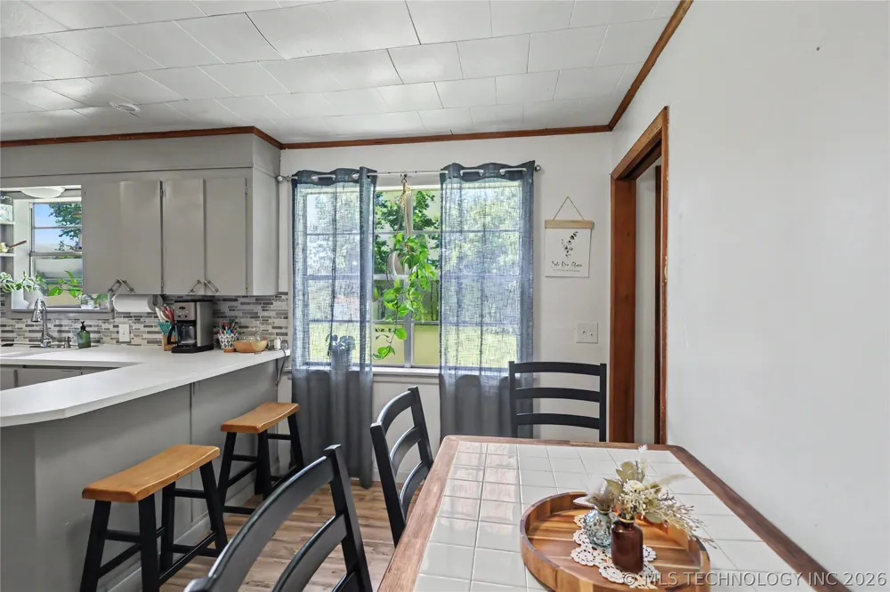 21195 E 760 ROAD Tahlequah, OK 74464
