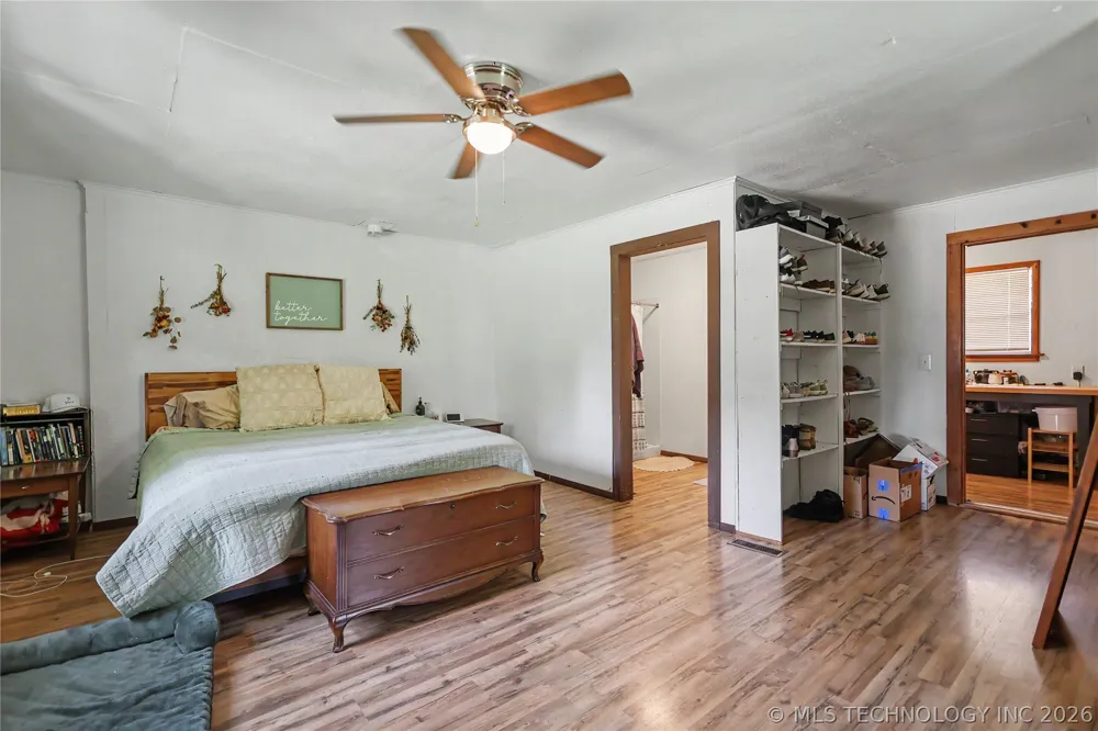 21195 E 760 ROAD Tahlequah, OK 74464