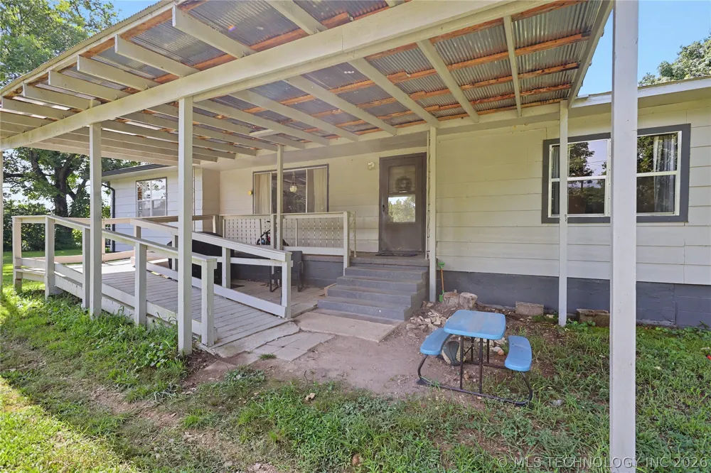 21195 E 760 ROAD Tahlequah, OK 74464