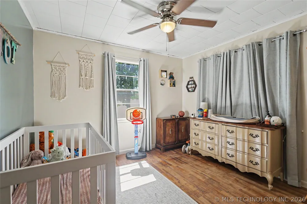 21195 E 760 ROAD Tahlequah, OK 74464