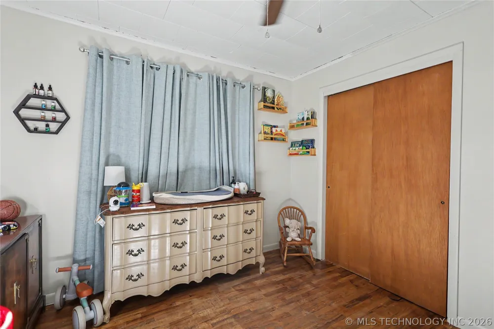 21195 E 760 ROAD Tahlequah, OK 74464