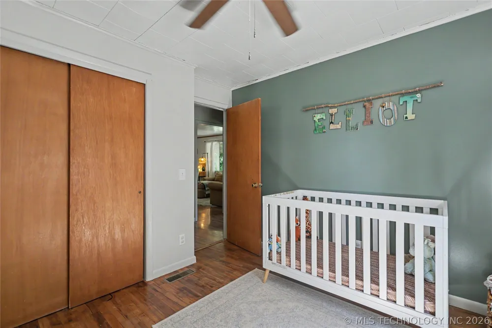 21195 E 760 ROAD Tahlequah, OK 74464
