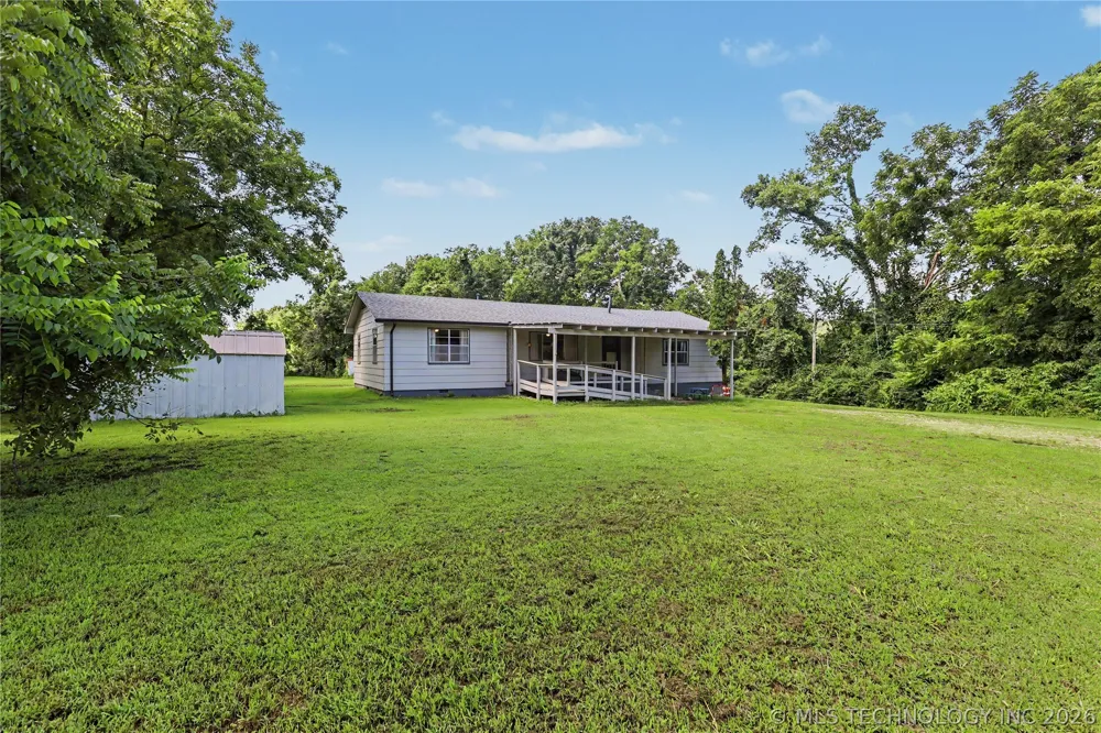 21195 E 760 ROAD Tahlequah, OK 74464