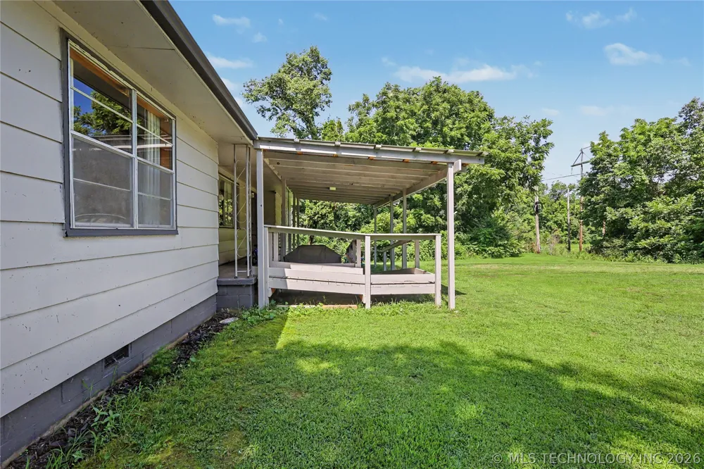 21195 E 760 ROAD Tahlequah, OK 74464