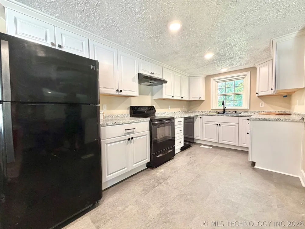 68452 S 319 ROAD Wagoner, OK 74467