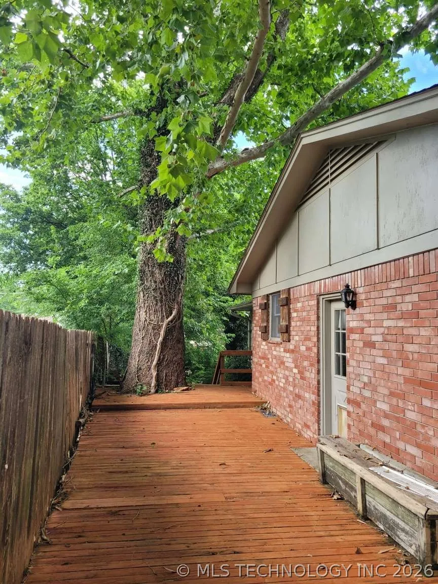 926 E 13th Street Claremore, OK 74017