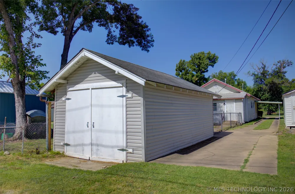 920 S Price Avenue Hominy, OK 74035