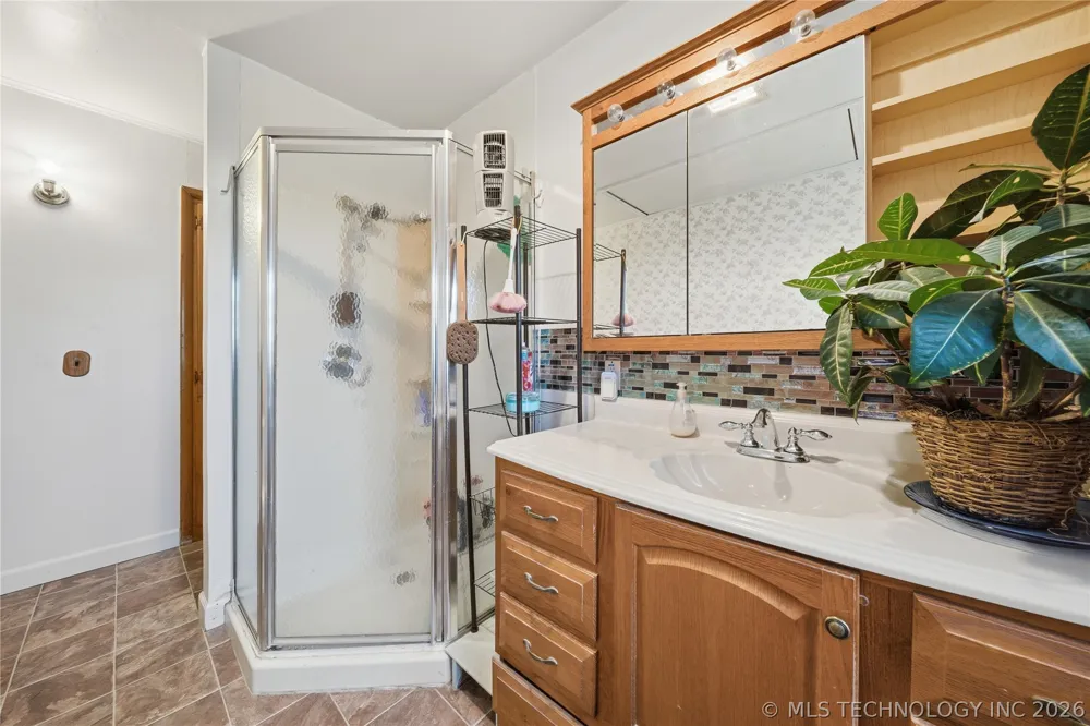 2732 Old Airport Pryor, OK 74361