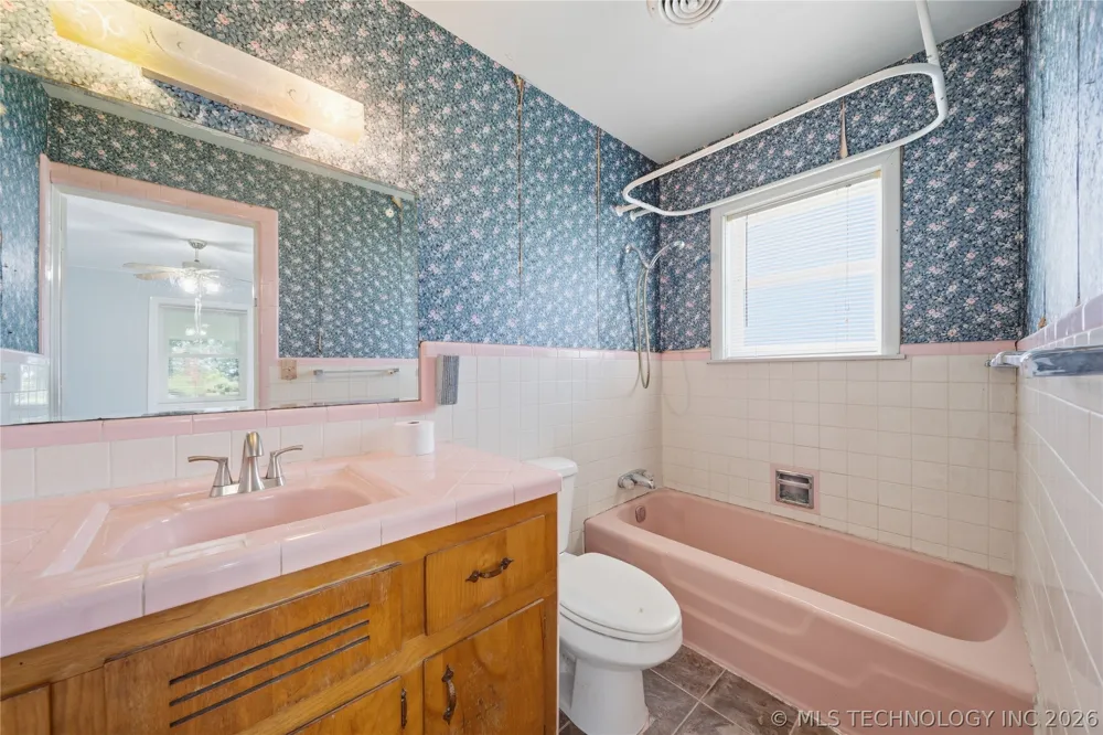 2732 Old Airport Pryor, OK 74361