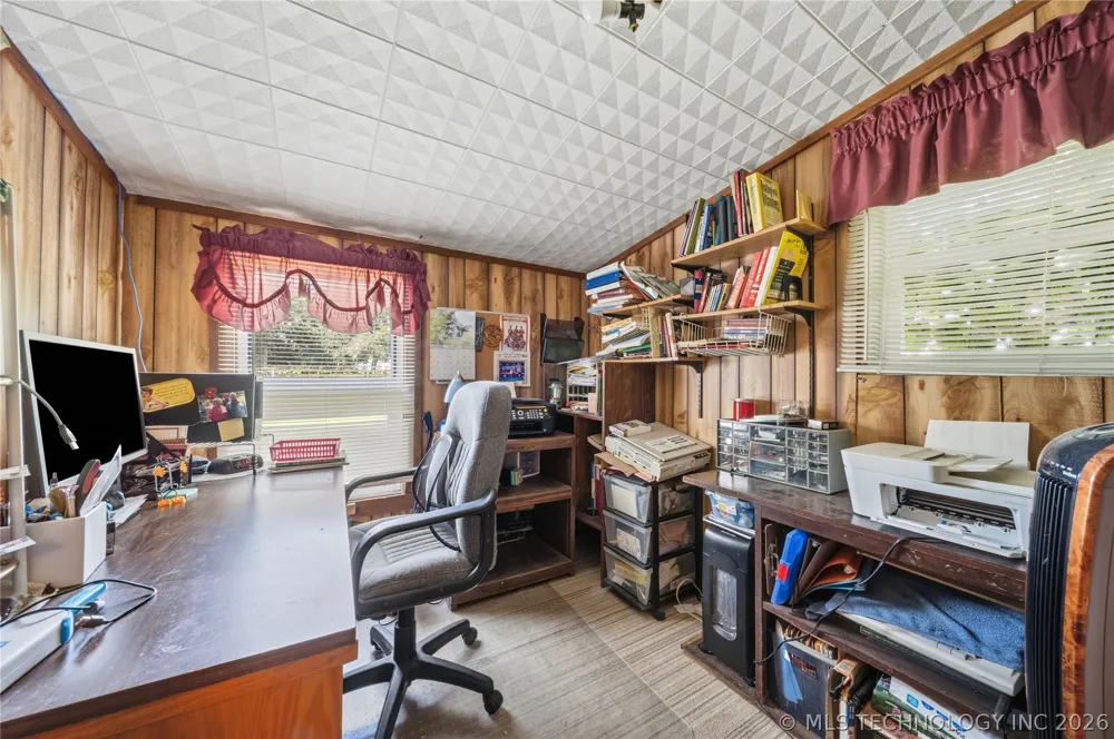 2732 Old Airport Pryor, OK 74361