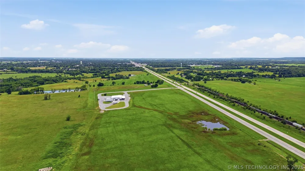 2732 Old Airport Pryor, OK 74361