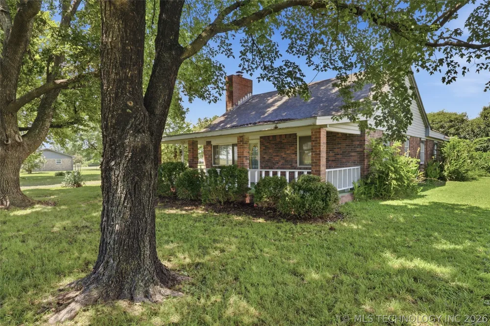 2732 Old Airport Pryor, OK 74361