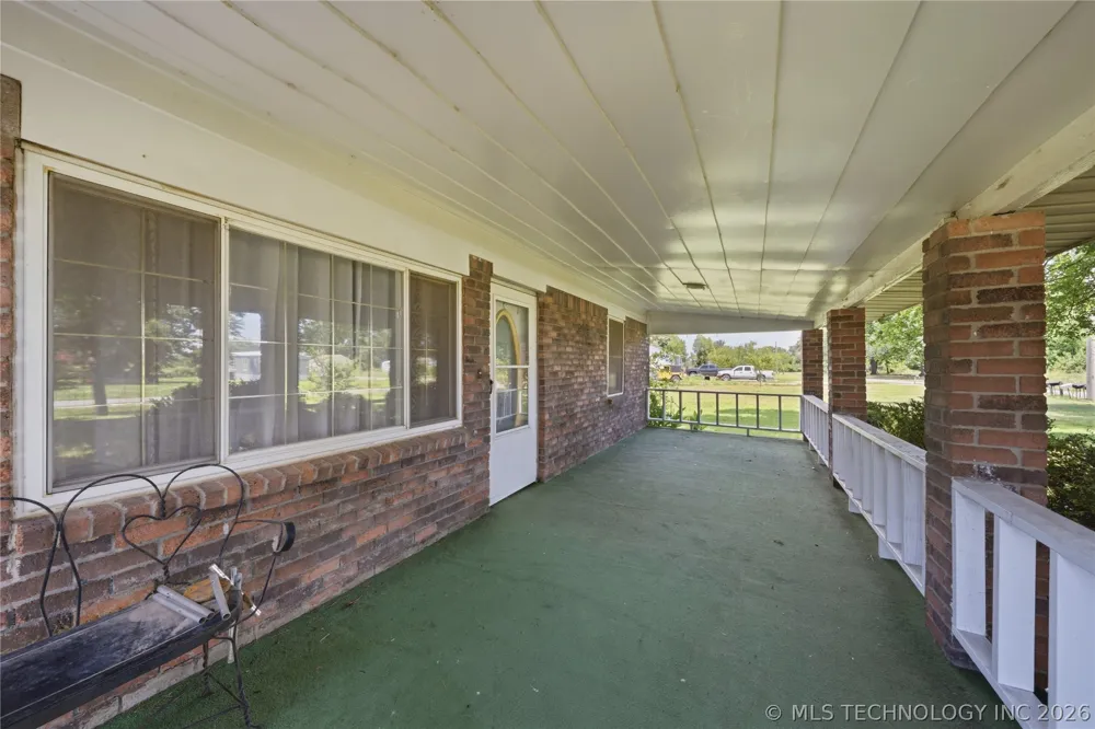 2732 Old Airport Pryor, OK 74361