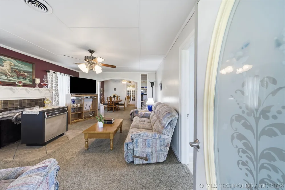 2732 Old Airport Pryor, OK 74361