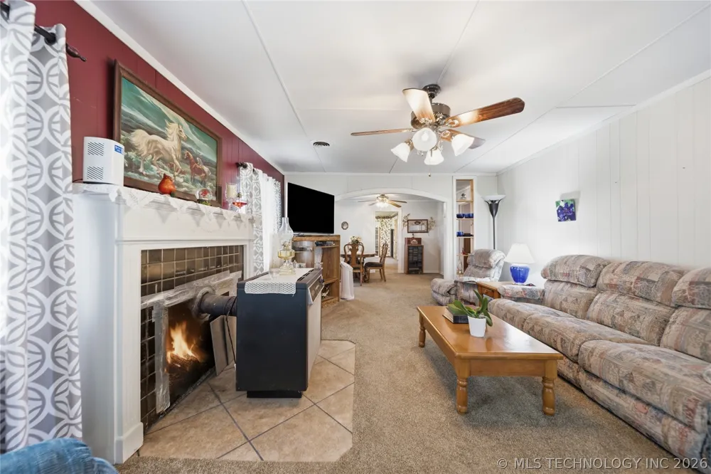 2732 Old Airport Pryor, OK 74361