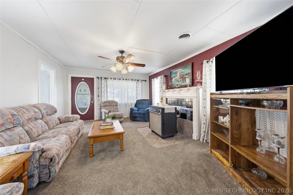 2732 Old Airport Pryor, OK 74361