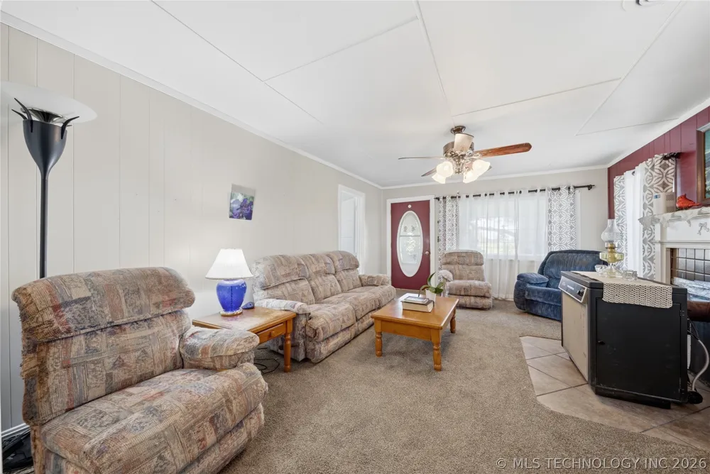 2732 Old Airport Pryor, OK 74361