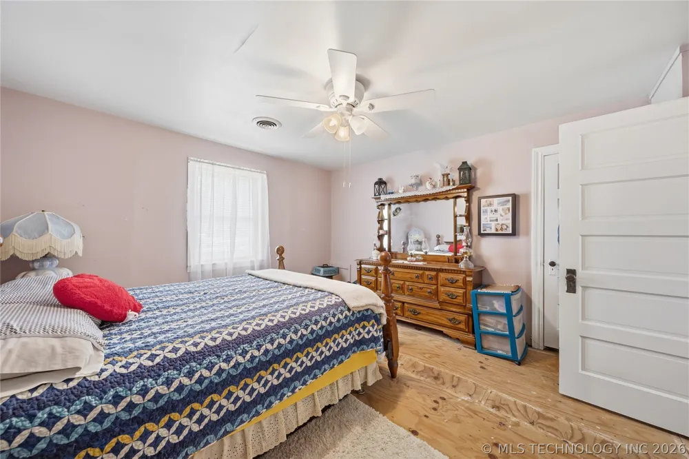 2732 Old Airport Pryor, OK 74361