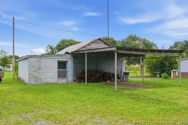 2732 Old Airport Pryor, OK 74361