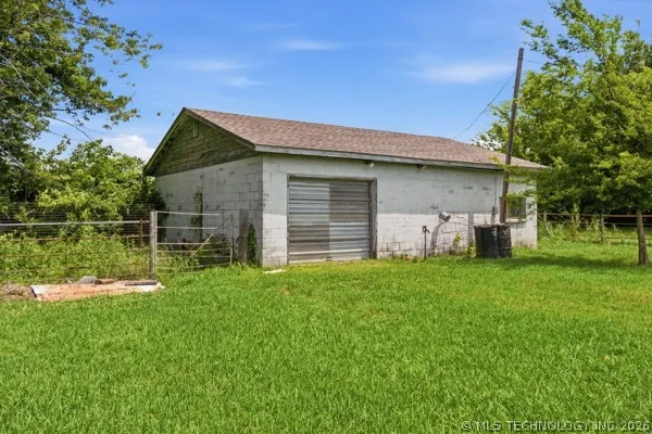 2732 Old Airport Pryor, OK 74361