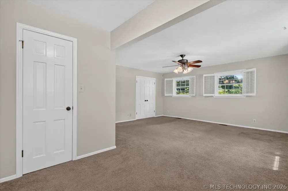 1902 Skyline Place Bartlesville, OK 74006