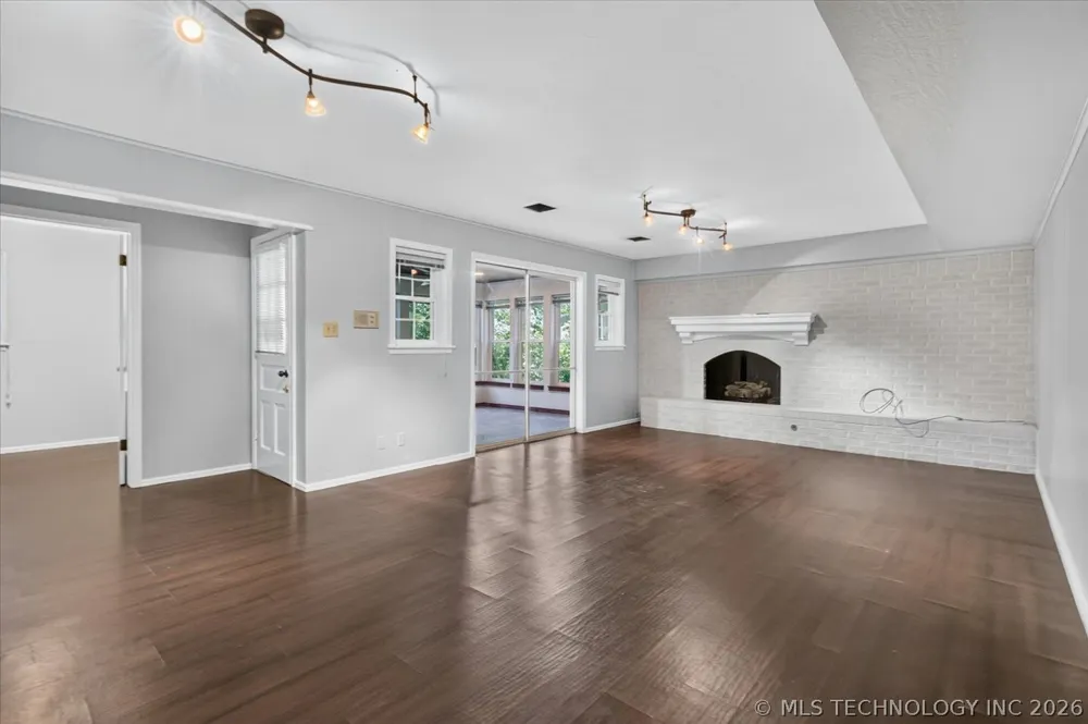 1902 Skyline Place Bartlesville, OK 74006