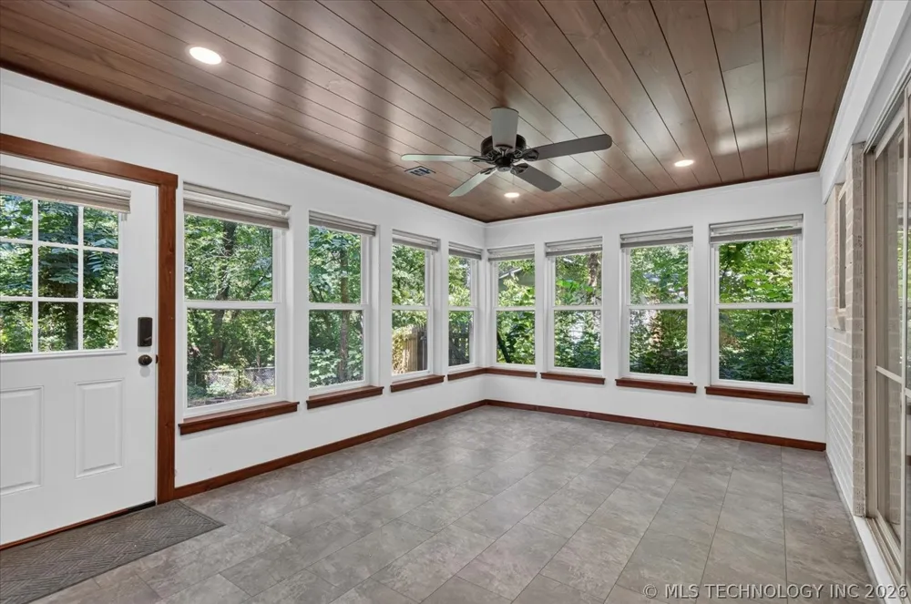 1902 Skyline Place Bartlesville, OK 74006
