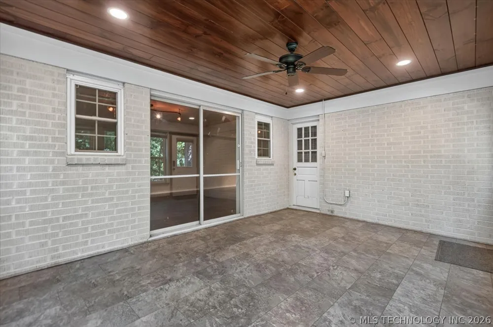 1902 Skyline Place Bartlesville, OK 74006