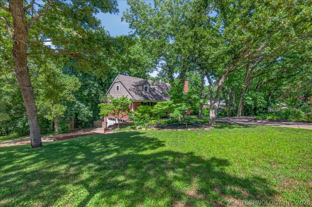 1902 Skyline Place Bartlesville, OK 74006