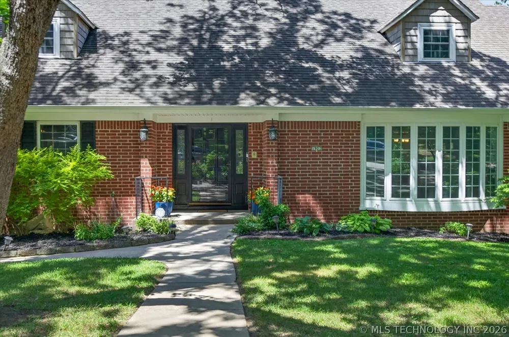 1902 Skyline Place Bartlesville, OK 74006