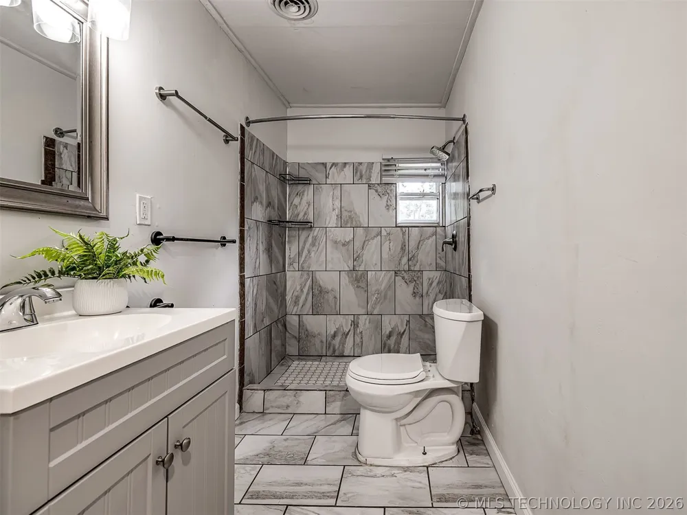 612 Washington Avenue Wagoner, OK 74467