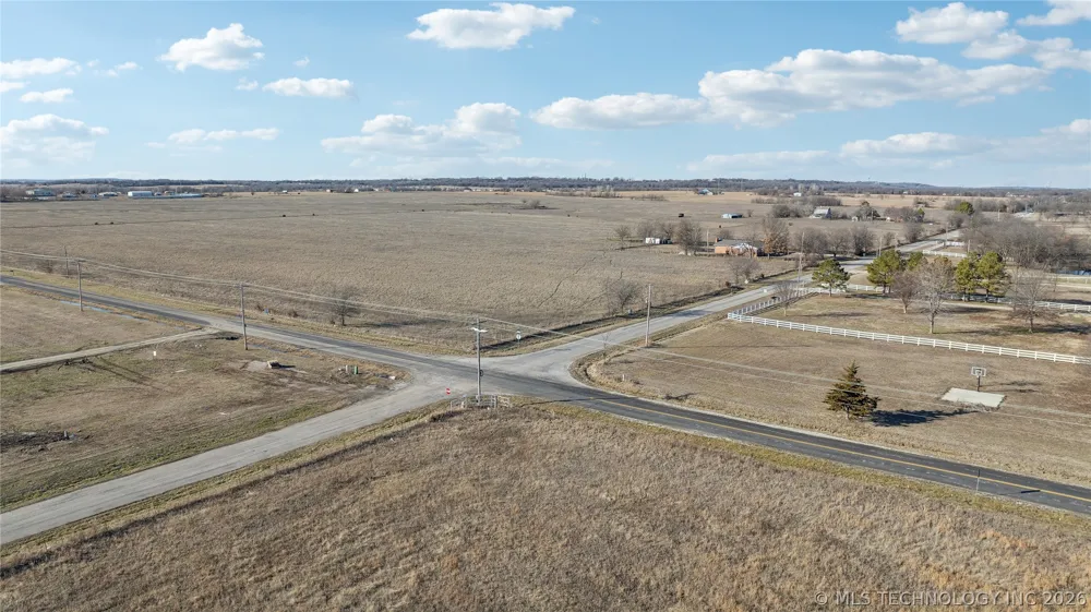 201 S Harvard Road Mounds, OK 74047