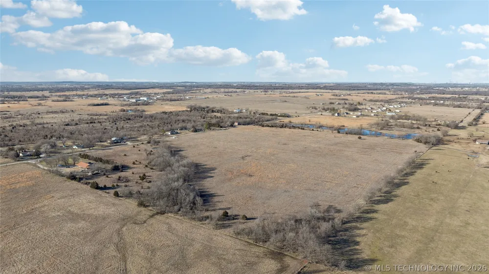201 S Harvard Road Mounds, OK 74047