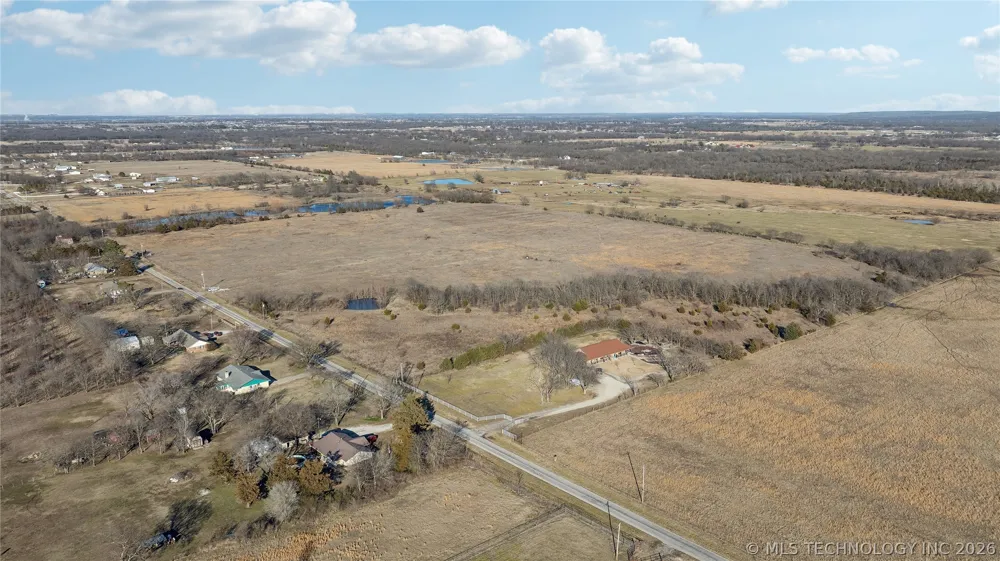 201 S Harvard Road Mounds, OK 74047